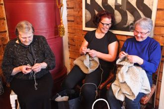 Happy knitters.