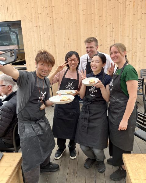 Tiedosto:Japanilaiset pajalla MARTAT.jpeg