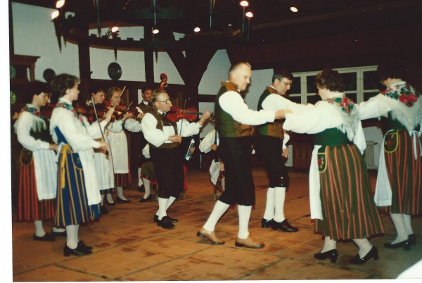 jeppomenuetten-el-v-n-perinn-n-wikiluettelo