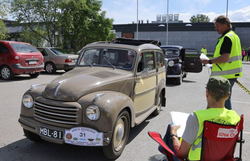 Tiedosto:4 SAHKretkeilyajo copyrightTeroHakala.jpeg