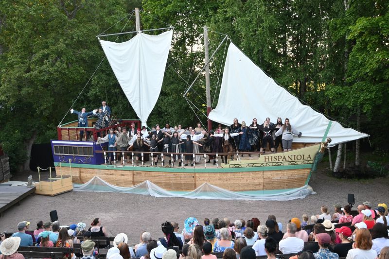 Tiedosto:Kesäteatteri 6.JPG