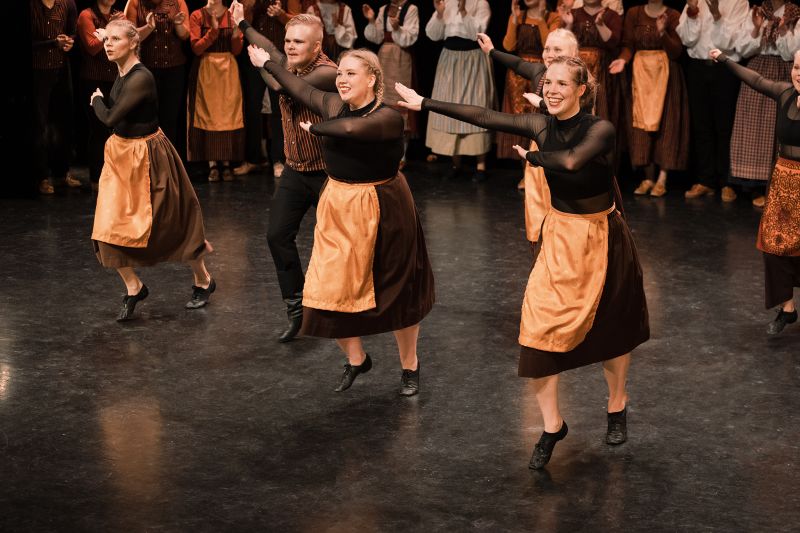 Tiedosto:Roigu Karjalan Räyhähenget.jpg