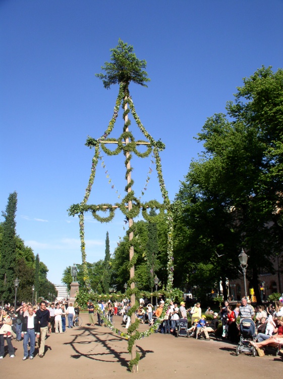 celebrating-midsummer-el-v-n-perinn-n-wikiluettelo