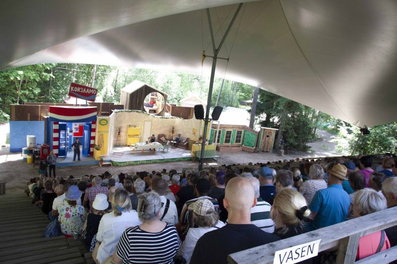 Tiedosto:Kesäteatteri 7.jpeg