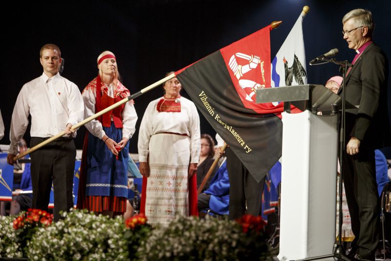 Tiedosto:Karjalaiset kesajuhlat94.jpg